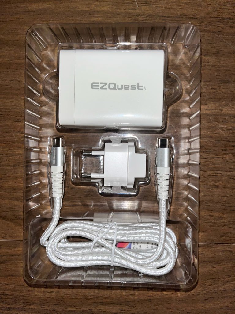 EZQuest 120W GaN Wall Charger - Contents