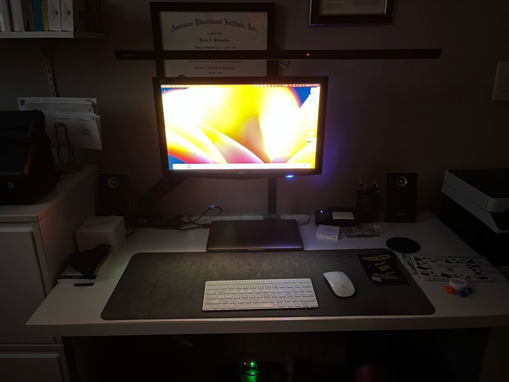 Quntis LED Desk Lamp, Eye-Care Architect Clamp Desk Lights for Home Office - Dark Room Light Off