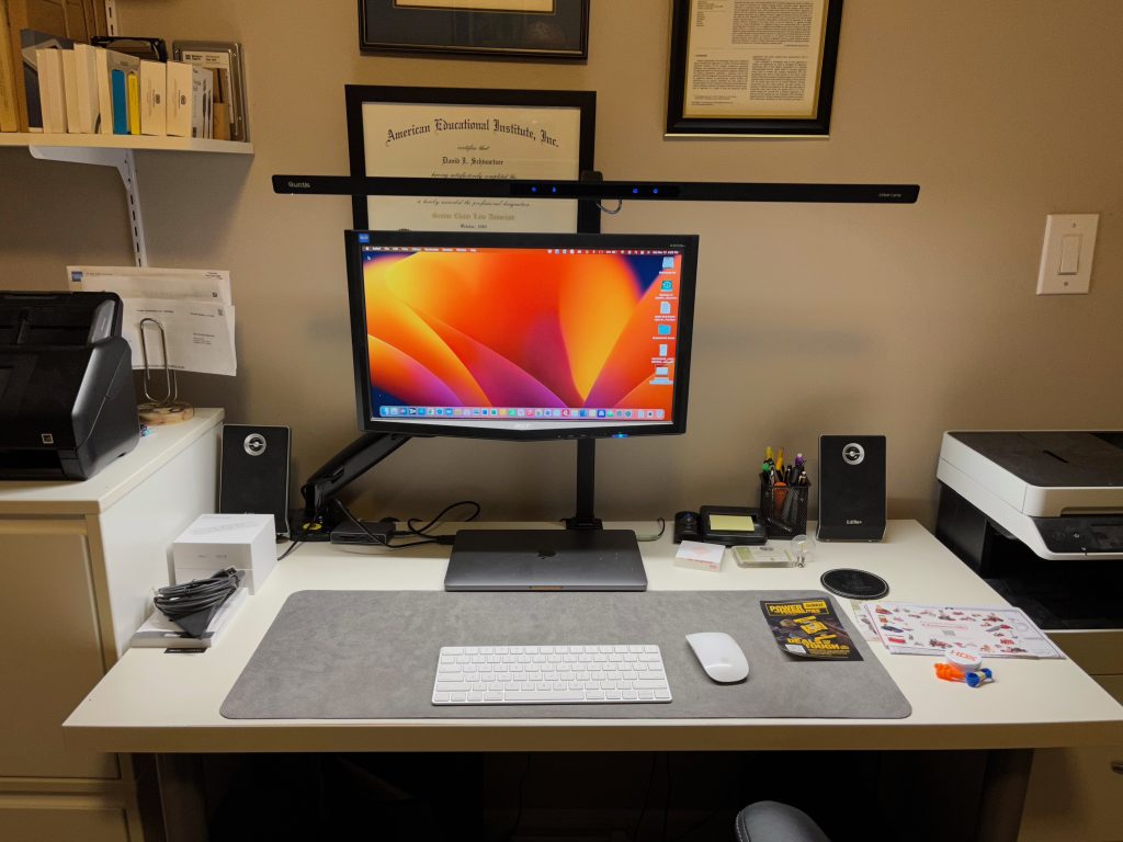 Quntis LED Desk Lamp, Eye-Care Architect Clamp Desk Lights for Home Office - Light Room On, Light On