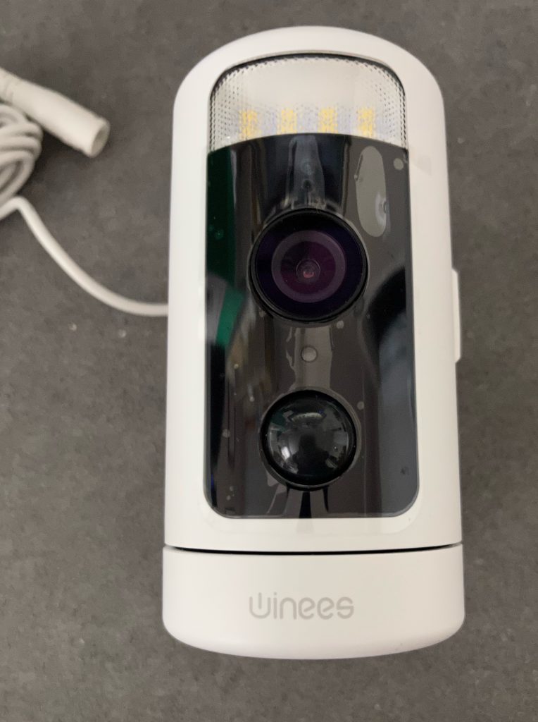 Winees Spotlight Cam - Camera Front